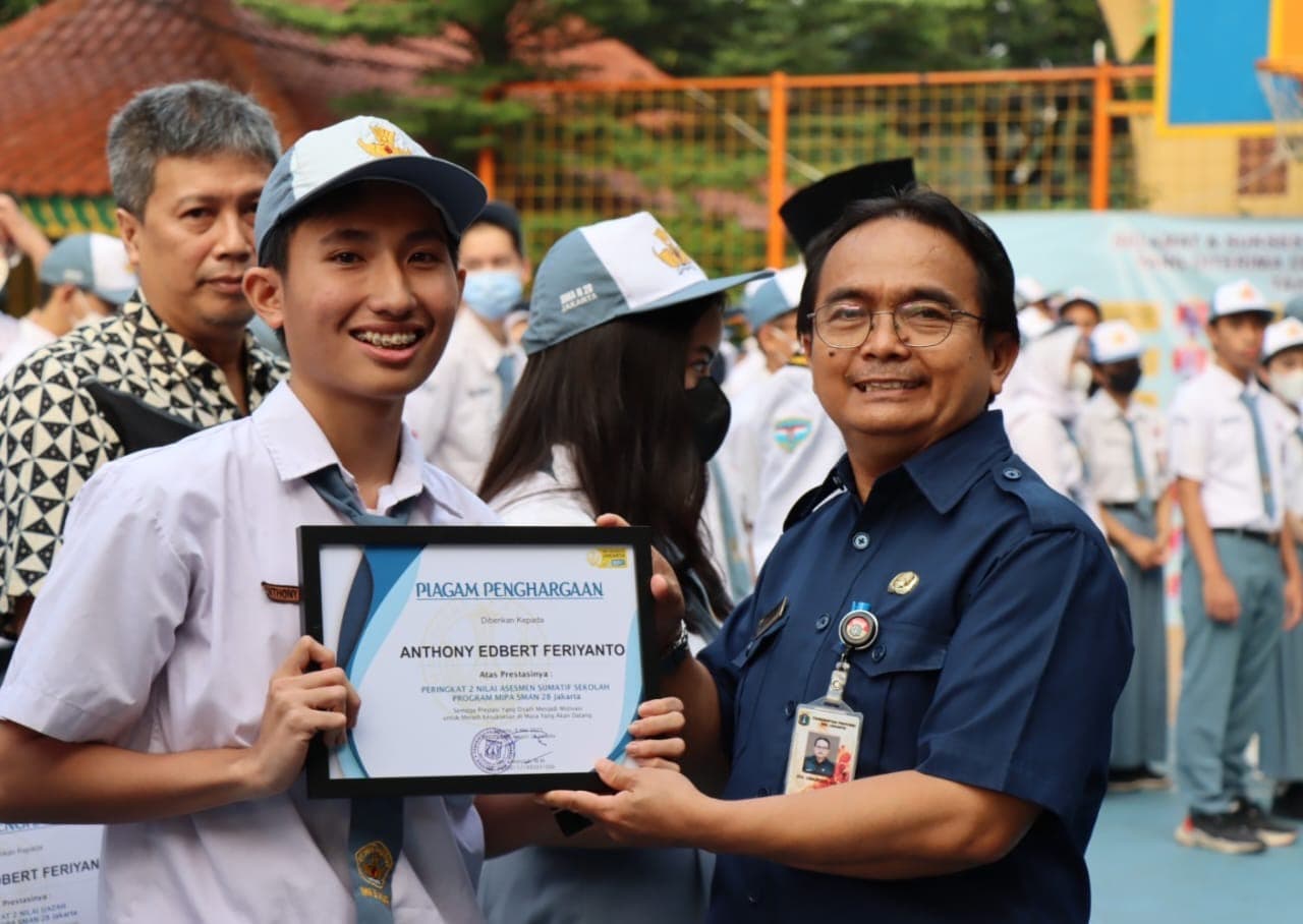 Peringkat 2 Nilai Asesmen Sumatif Sekolah Program MIPA SMAN 28 Jakarta